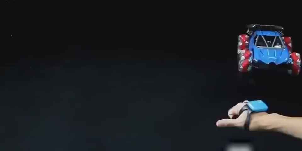 Climbing Speed Rotating Four-Wheel Drive Stunt Dri